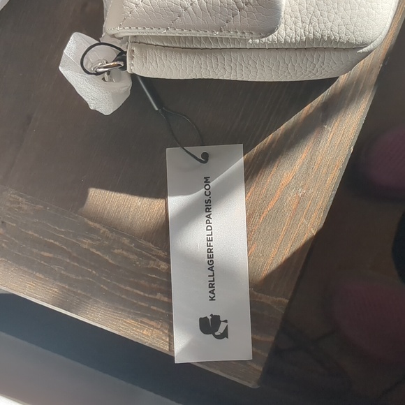 NWT Karl Lagerfeld Paris Agyness White and silver leather crossbody purse - Picture 8 of 15